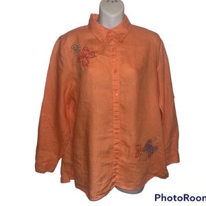 Breckenridge Button down shirt with embroidery. Size medium